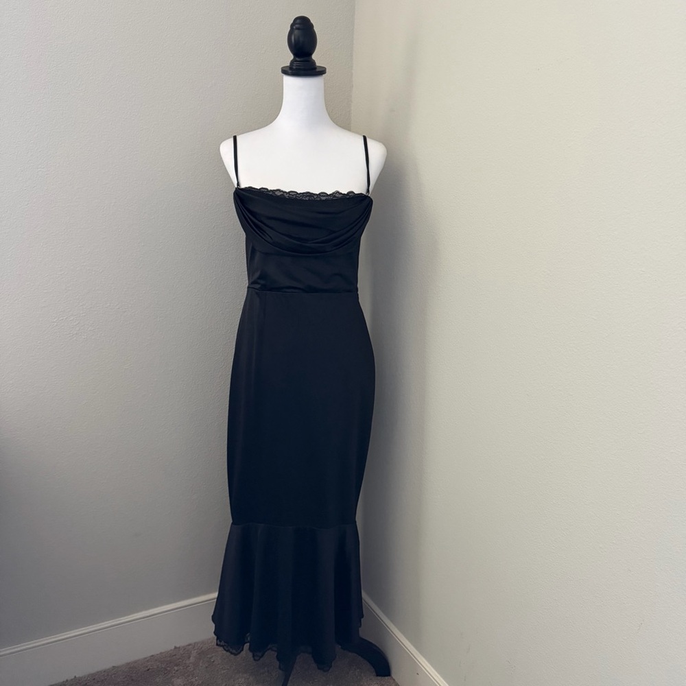 Oh Polly Belsa Lace-Trim Bandeau Midaxi Dress in Black. - Picture 5 of 11